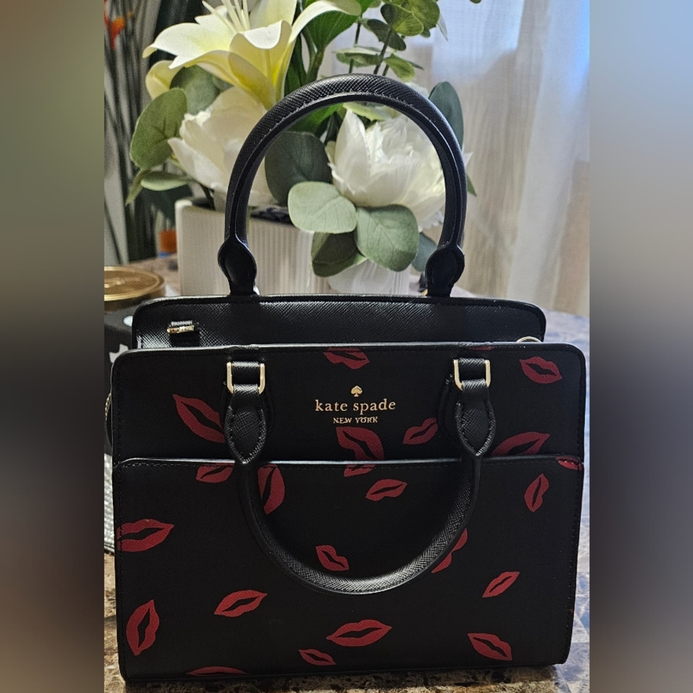 NWOT Kate Spade New York Madison Lip Toss Small Satchel